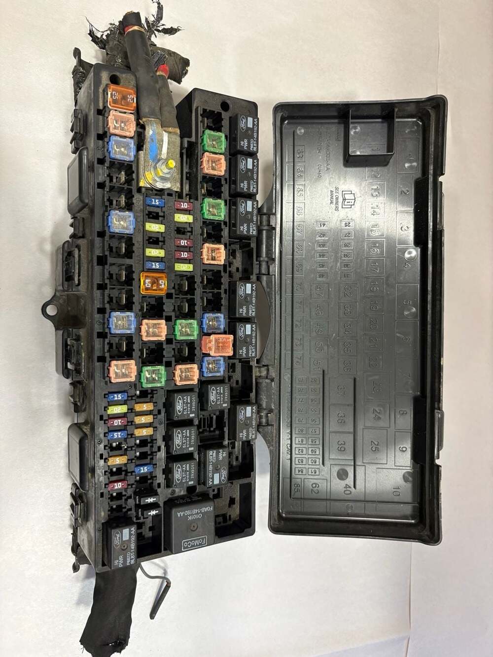 2009-2010 Ford F-150 Under Hood Fuse Box Relay Junction 9L1T-14A003-AA OEM